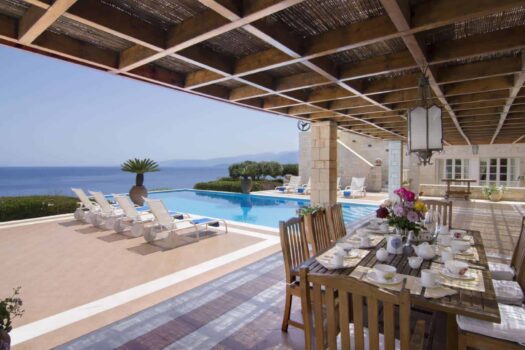 Superior Villa with tennis court and private beach platform in Elounda
