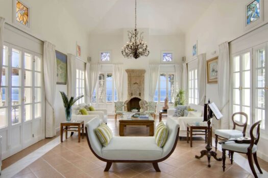 Superior Villa with tennis court and private beach platform in Elounda