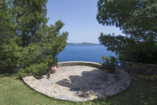 Superior Villa with tennis court and private beach platform in Elounda