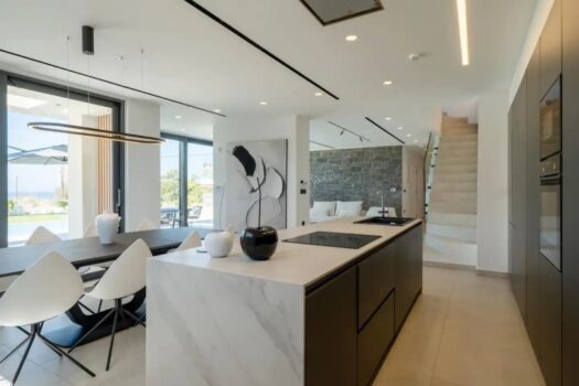 Two luxury independent Villas near Golf Court