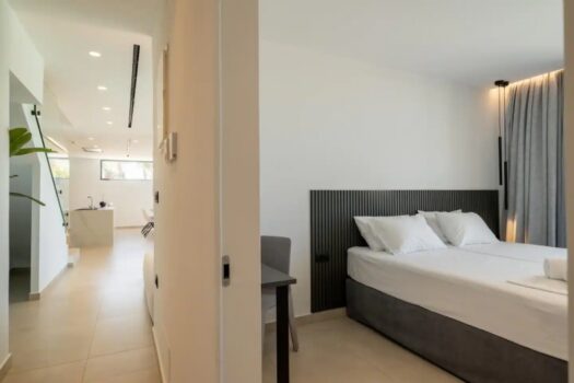 Two luxury independent Villas near Golf Court