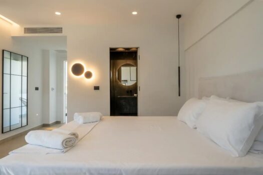 Two luxury independent Villas near Golf Court
