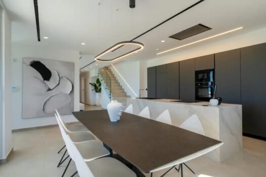Two luxury independent Villas near Golf Court