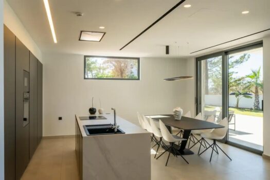 Two luxury independent Villas near Golf Court
