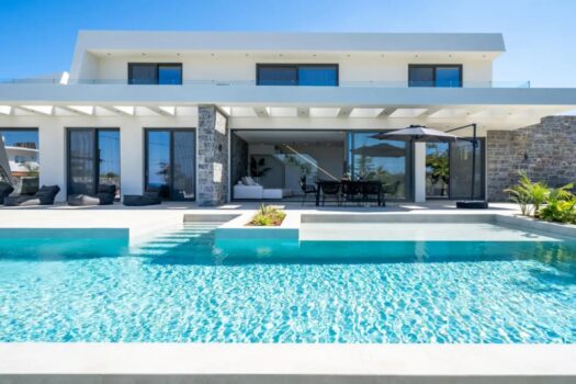 Two luxury independent Villas near Golf Court