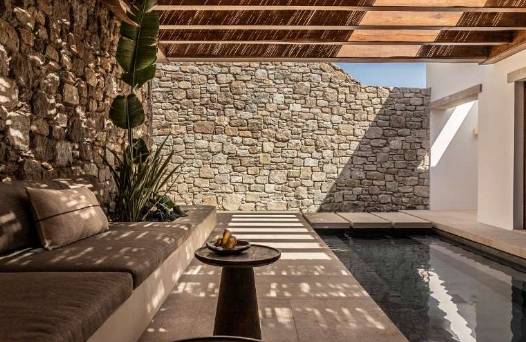 Luxurious Villa in Mykonos overlooking Psarou Beach