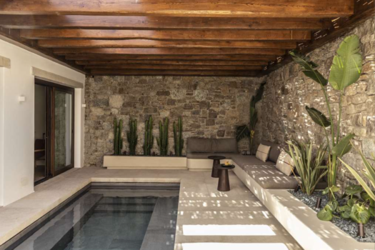 Luxurious Villa in Mykonos overlooking Psarou Beach