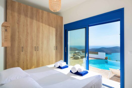 Luxurious Cycladic-Style Villa Complex with Breathtaking Panoramic Views and Heated Infinity Pool